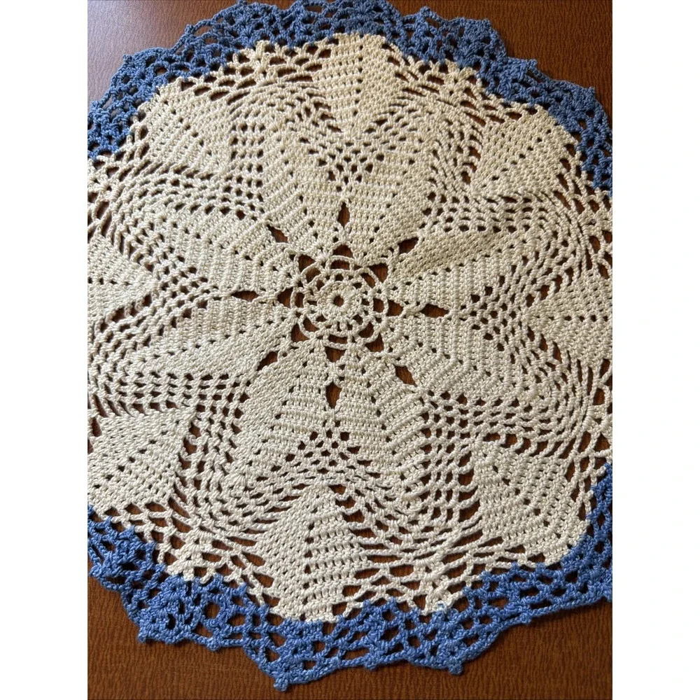 Vintage CROCHETED DOILY Round 12.5